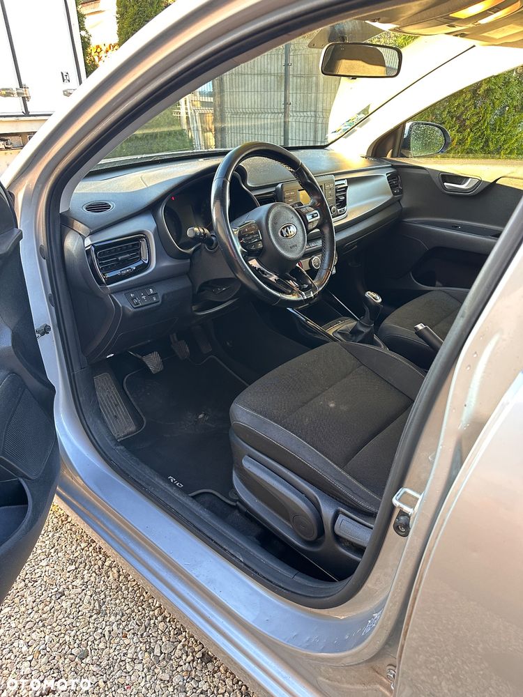 Kia Rio - 9