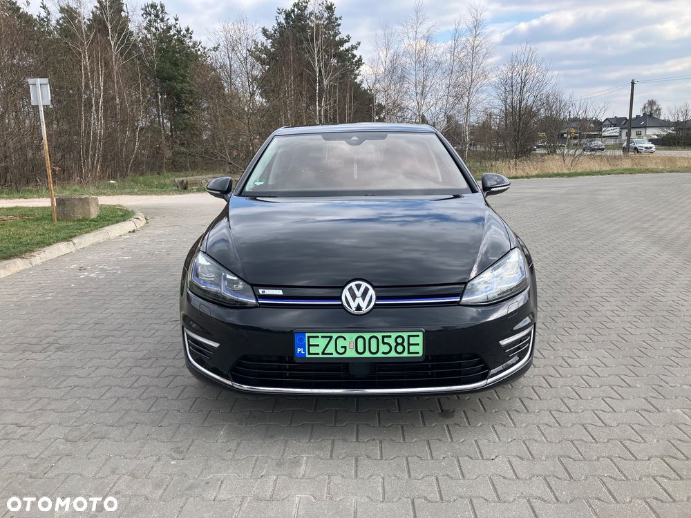 Volkswagen Golf - 1