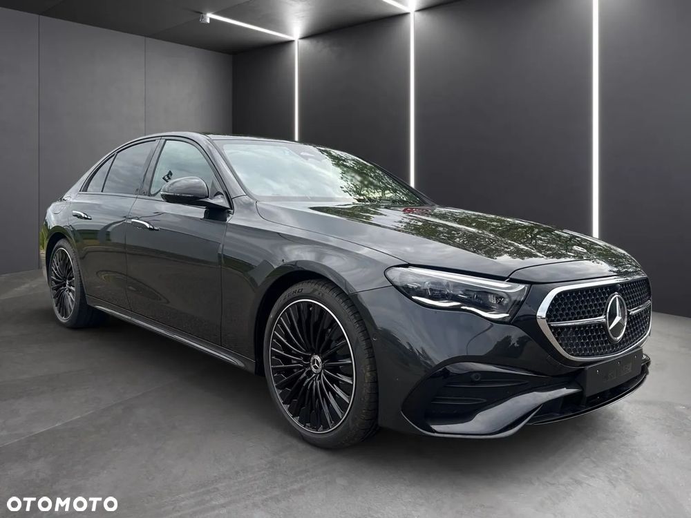 Mercedes-Benz Klasa E 200 mHEV 4-Matic AMG 9G-Tronic - 3