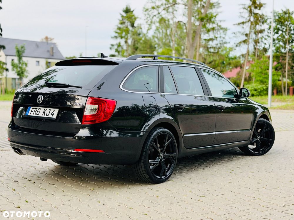 Skoda Superb 2.0 TDI Green tec DSG Exclusive - 27