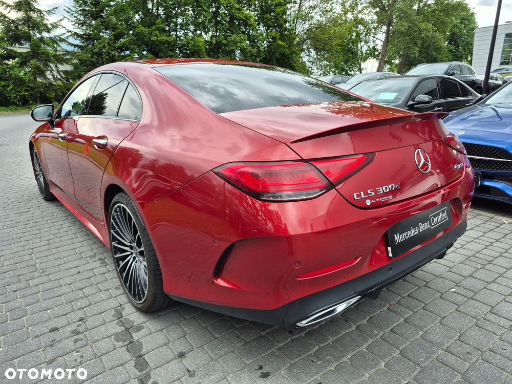 Mercedes-Benz CLS 300 d 4-Matic AMG - 11