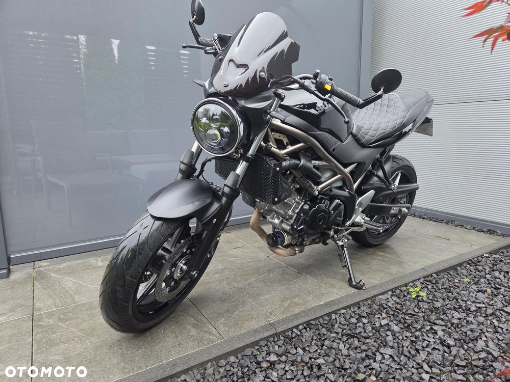 Suzuki SV