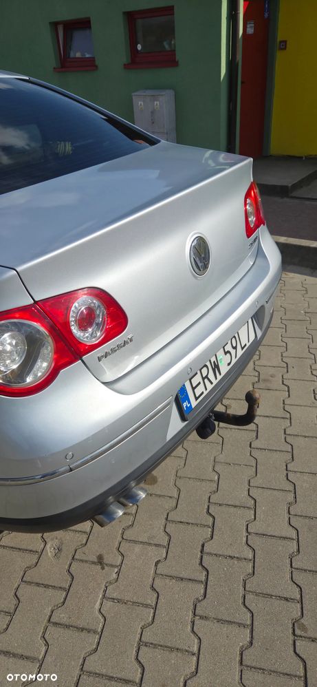Volkswagen Passat - 11