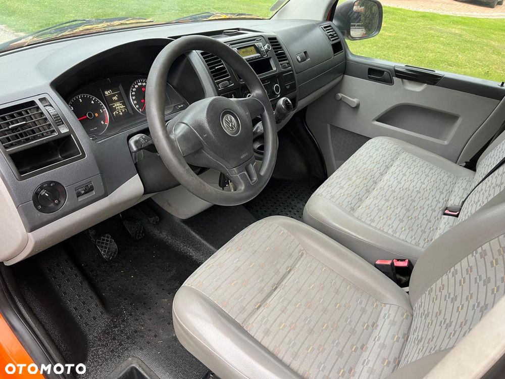 Volkswagen Transporter - 9
