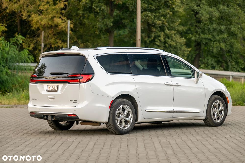 Chrysler Pacifica - 3