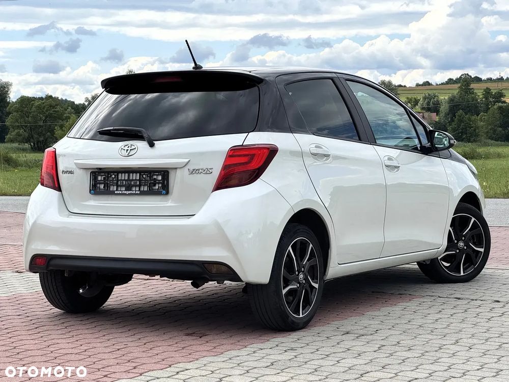Toyota Yaris 1.33 Premium - 3
