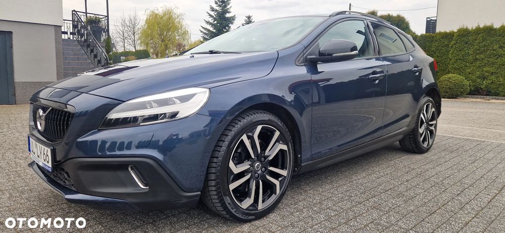 Volvo V40 T3 Drive-E R-Ocean Race - 1