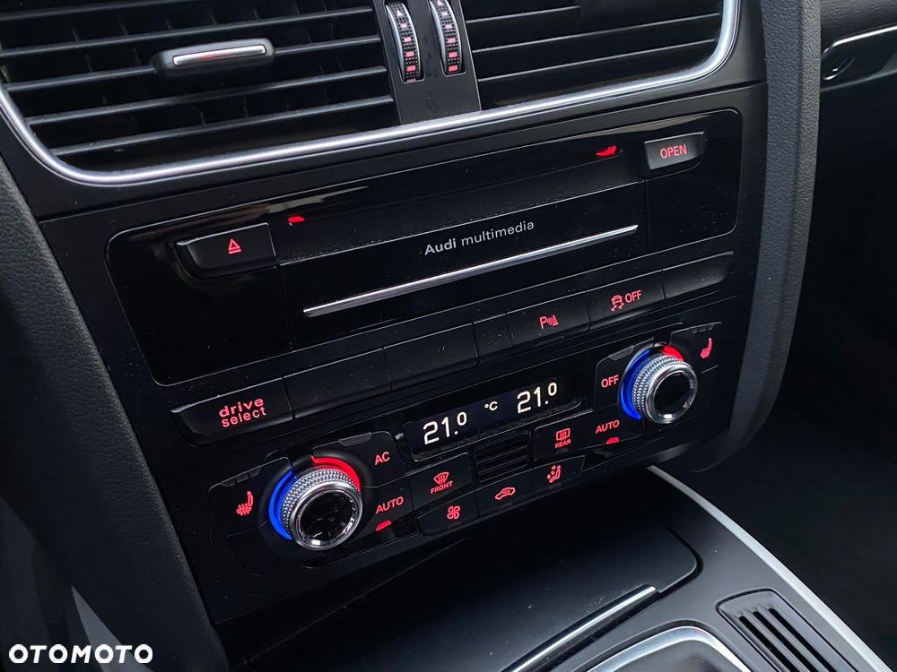 Audi RS4 Avant Standard - 17