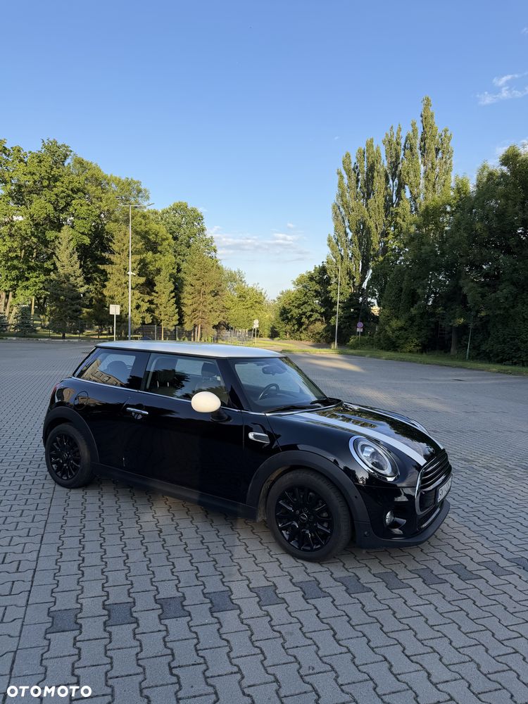 MINI Cooper Standard - 2