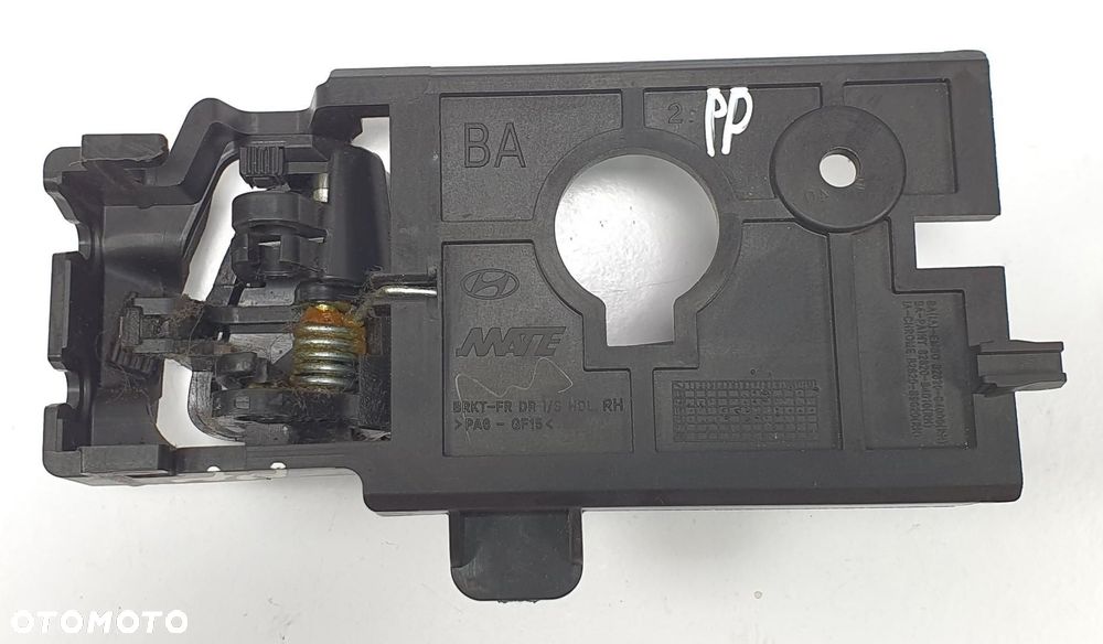 KLAMKA WEWNĘTRZNA DRZWI PRAWY PRZÓD HYUNDAI i10 II 82620-B4000 - 4