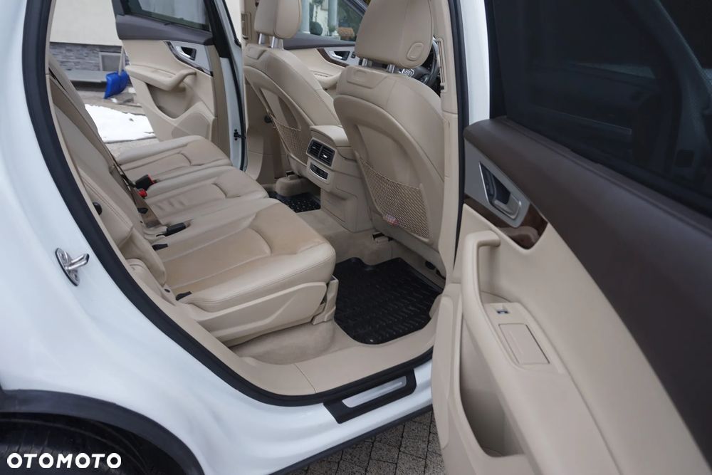 Audi Q7 - 34