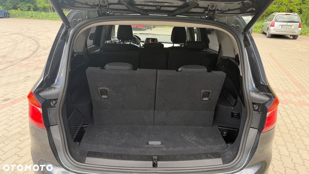 BMW Seria 2 218d Sport-Aut Sport Line - 11