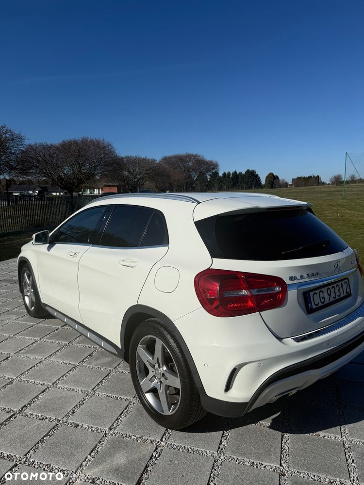 Mercedes-Benz GLA 250 4-Matic - 6