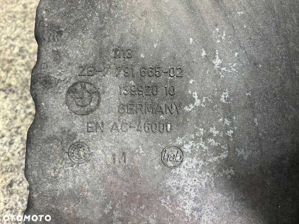 Miska misa olejowa czujnik oslona sruby BMW X3 E83 2.0D M47 - 5