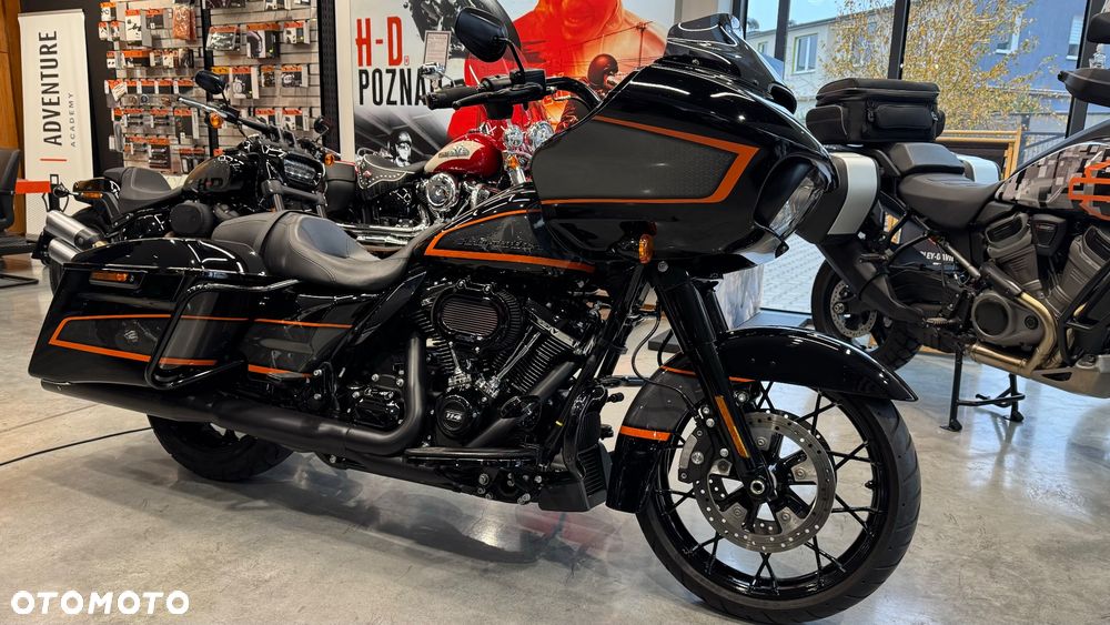 Harley-Davidson Touring Road Glide - 8