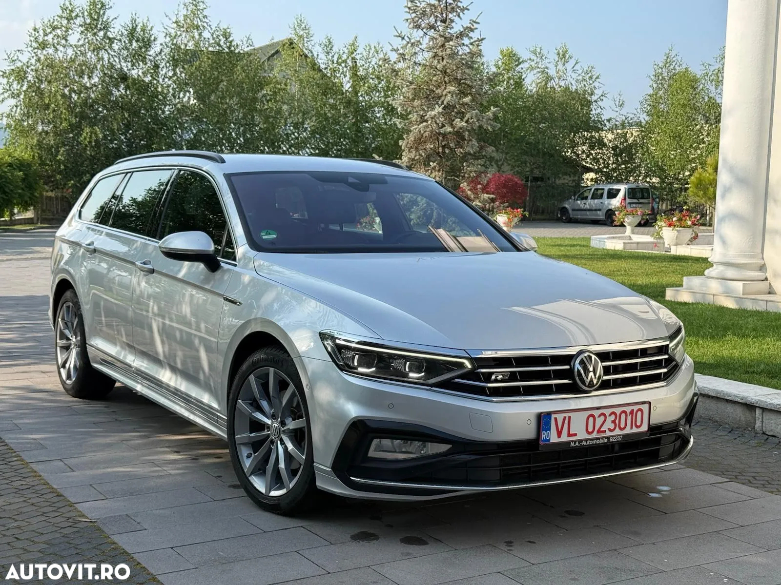 Volkswagen Passat Variant 2.0 TDI SCR DSG Business - 12