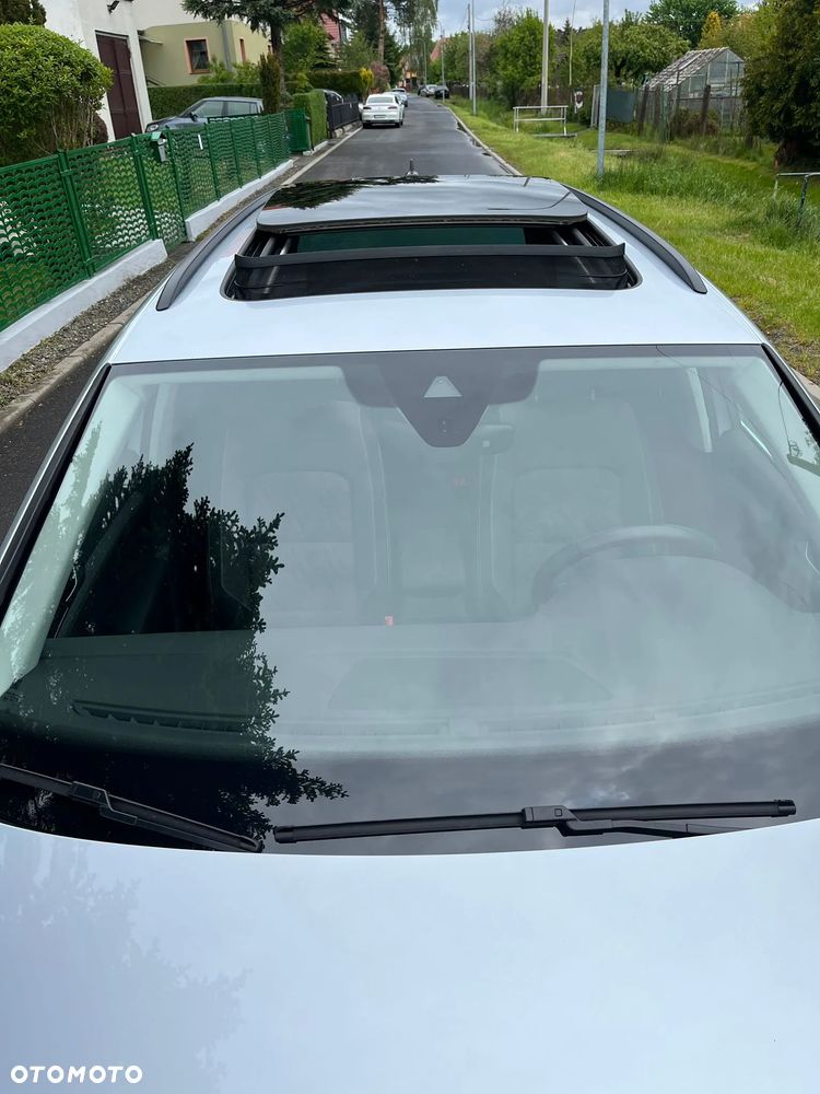 Volkswagen Passat Variant 2.0 TDI SCR DSG BlueMotion Comfortline - 11