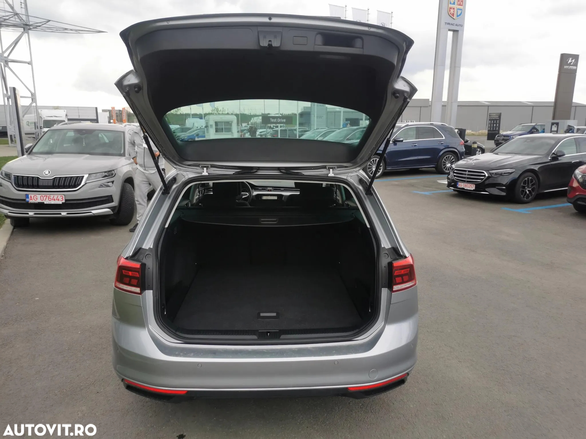 Volkswagen Passat 2.0 TDI SCR DSG Business - 16