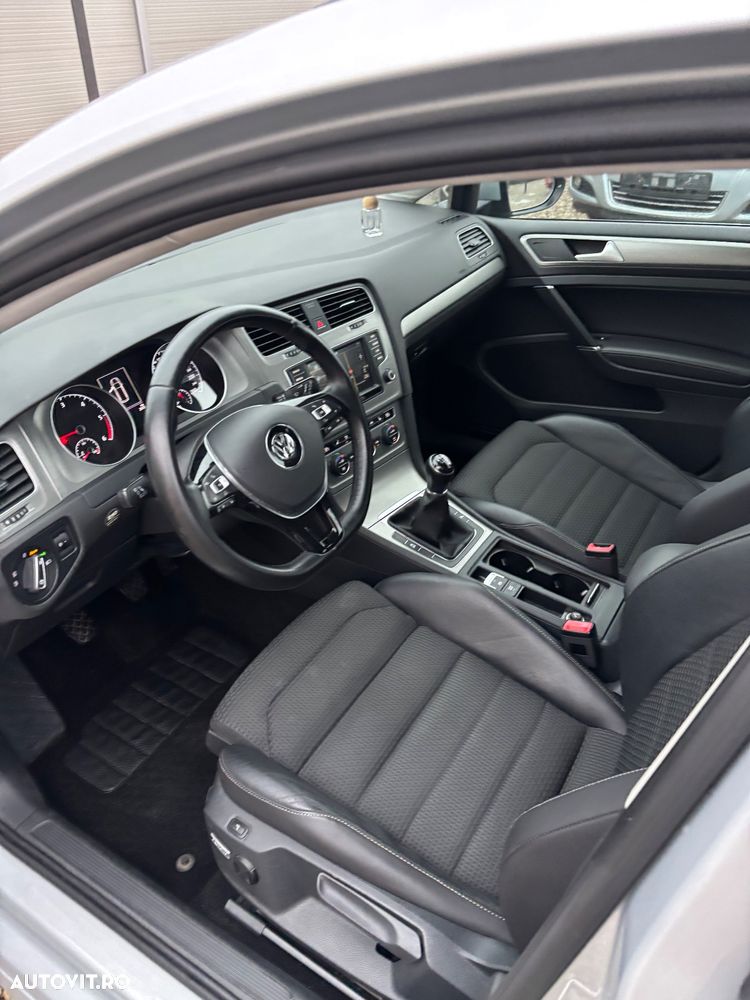 Volkswagen Golf 1.6 TDI BlueMotion Technology Trendline - 8