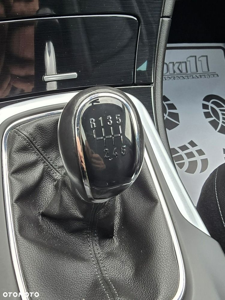 Opel Insignia - 34