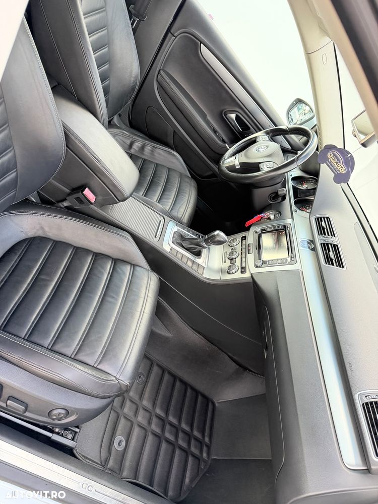 Volkswagen Passat CC 2.0 TDI BlueMotion Technology DSG Exclusive - 20
