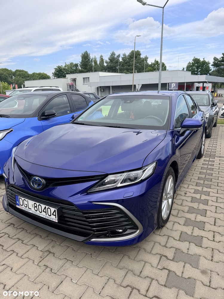Toyota Camry - 1