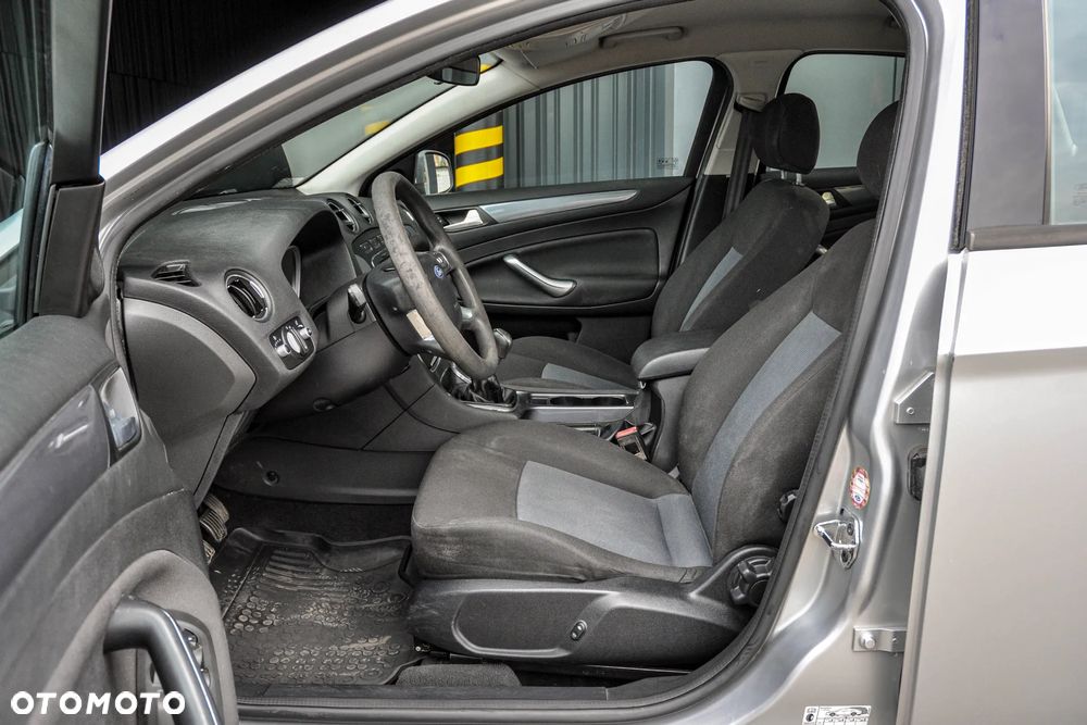 Ford Mondeo - 7