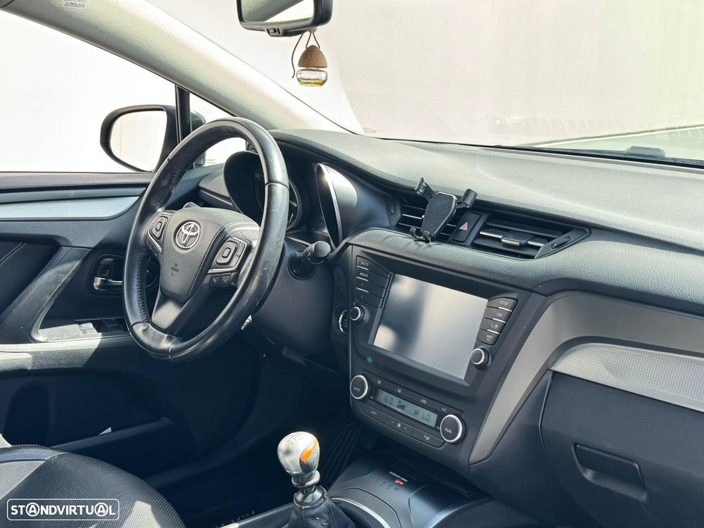 Toyota Avensis SW 2.0 D-4D Luxury+Navi - 21