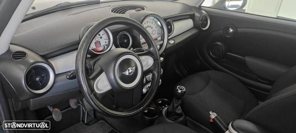 MINI 3 Portas Cooper D - 6
