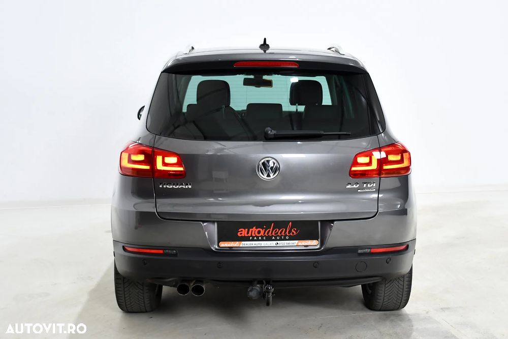 Volkswagen Tiguan 2.0 TDI DPF 4Motion BlueMotion Technology Lounge Sport & Style - 11