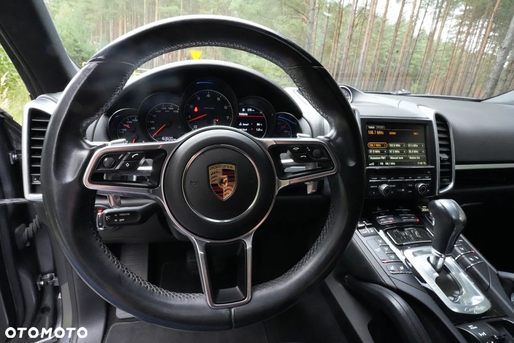 Porsche Cayenne - 8