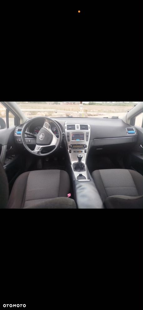 Toyota Avensis 2.0 D-4D Premium - 7