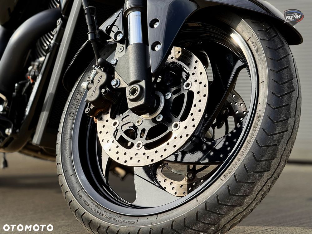 Suzuki Boulevard - 20