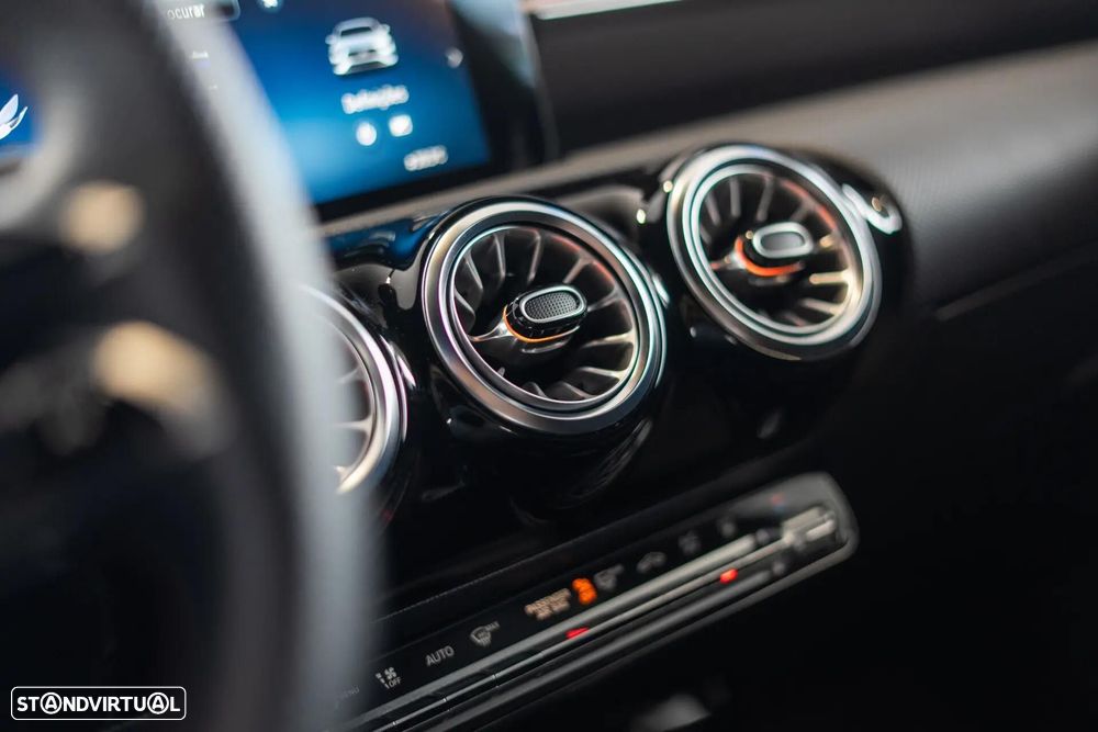 Mercedes-Benz CLA 250 e Shooting Brake AMG Line - 61
