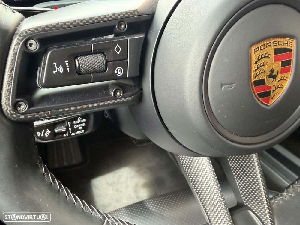 Porsche Taycan Cross Turismo Turbo - 40