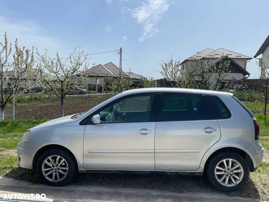 Volkswagen Polo - 8