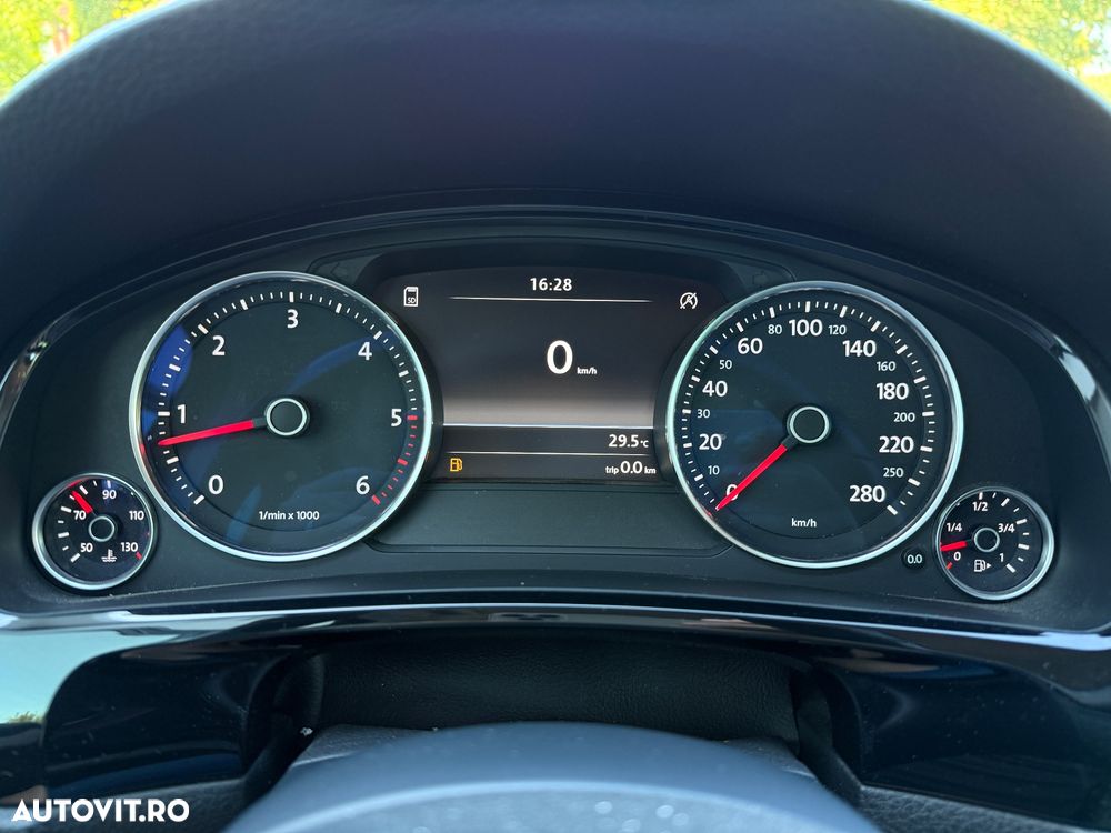 Volkswagen Touareg 3.0 V6 TDI BMT - 33