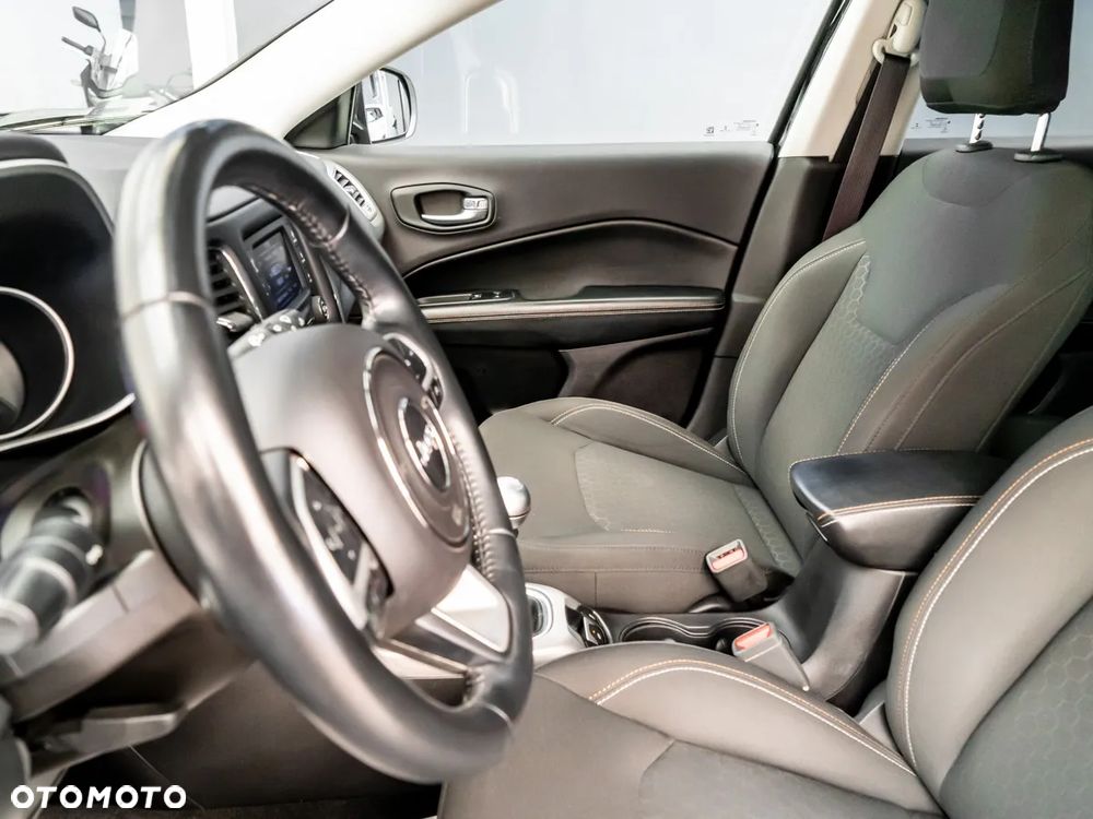 Jeep Compass 1.4 TMair Sport FWD S&S - 23