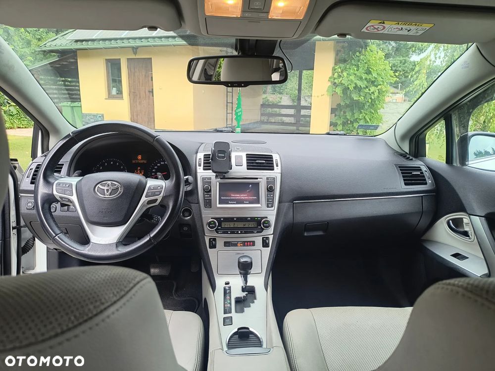 Toyota Avensis 2.0 Premium MS - 5