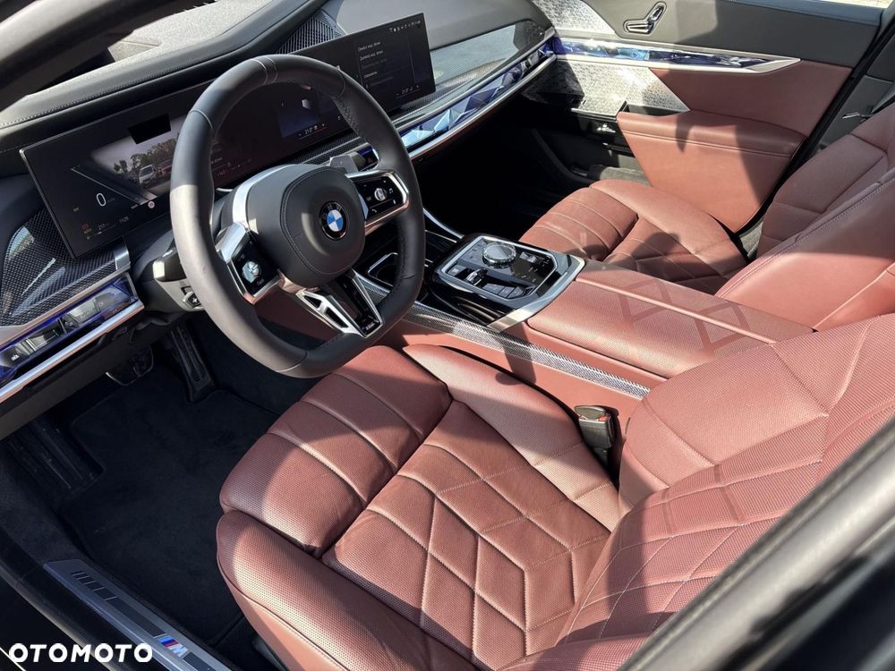 BMW Seria 7 - 12