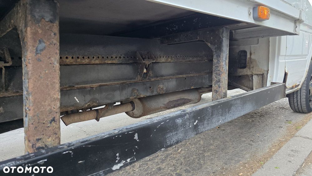 Mercedes-Benz Sprinter - 38