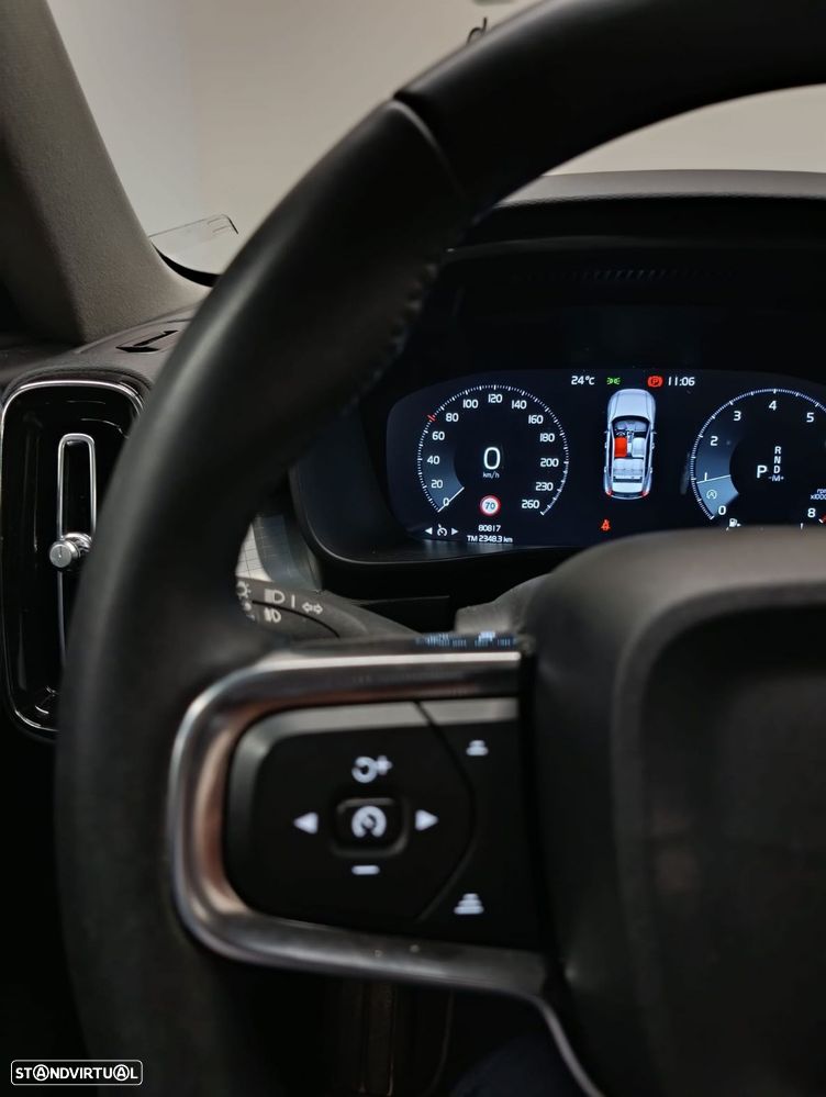 Volvo XC 40 1.5 T2 Momentum Core Geartronic - 12