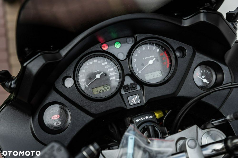 Honda CBF - 8