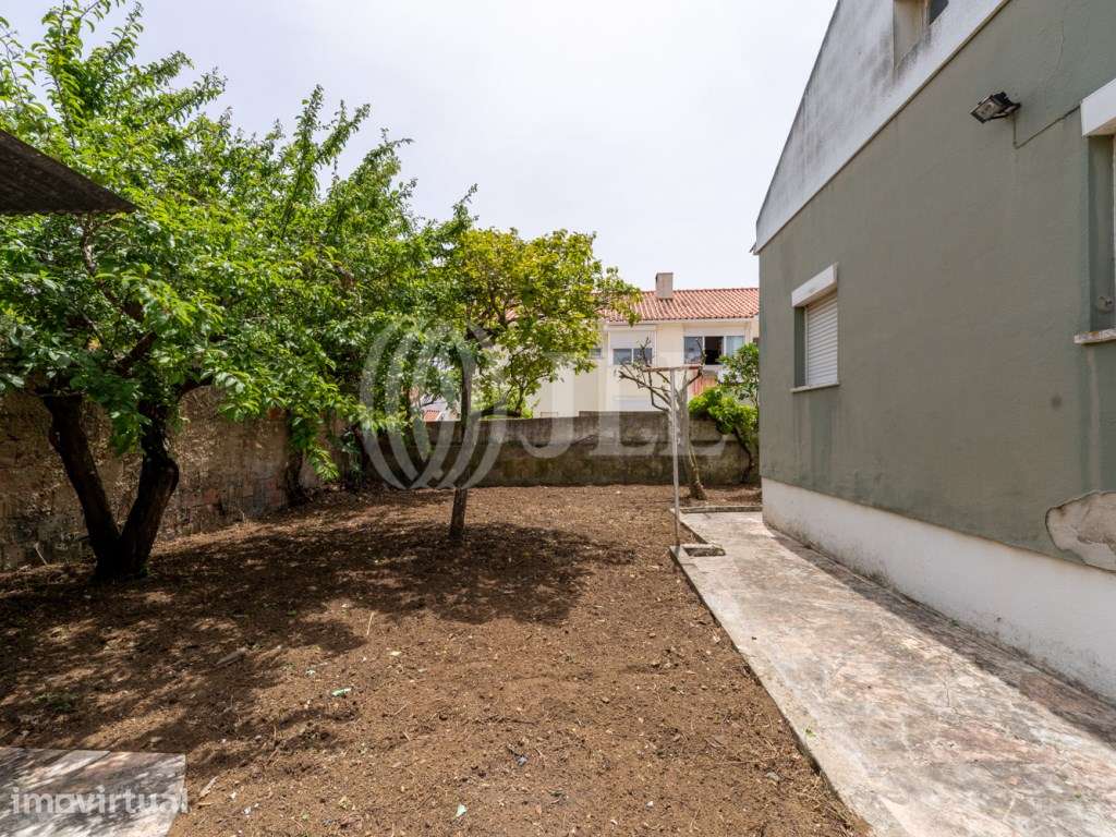 Moradia T2 para renovação total, em Sassoeiros, Carcavelos - Grande imagem: 5/9