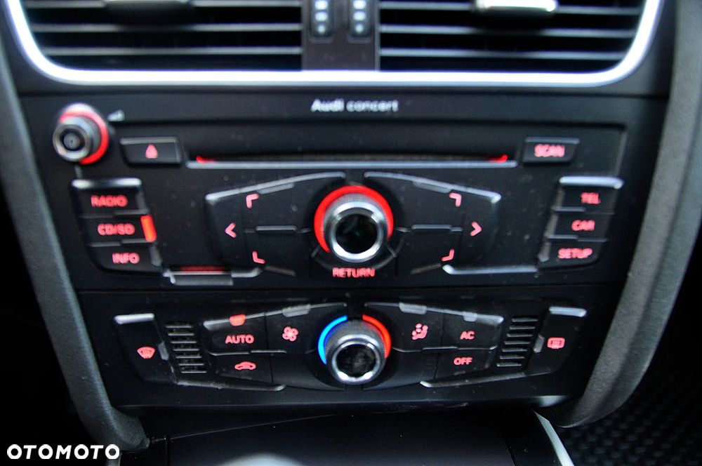 Audi A4 Avant 2.0 TDI - 11
