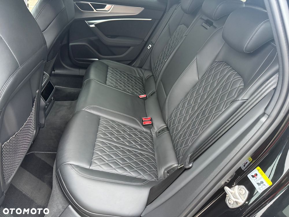 Audi S6 Avant - 12