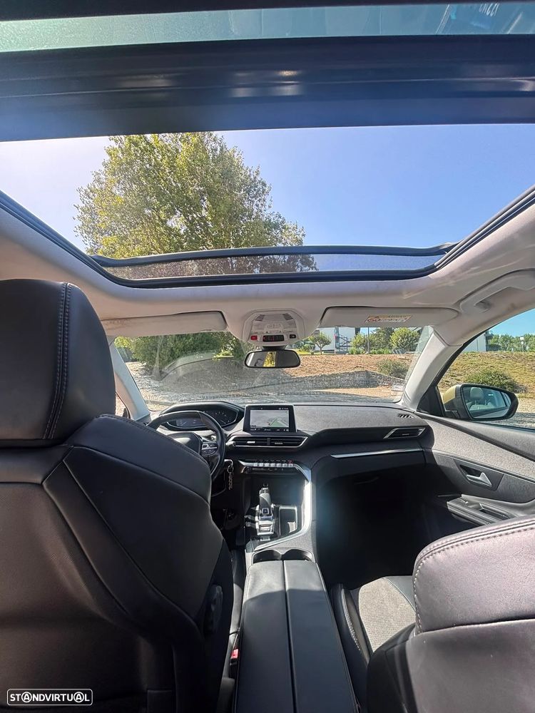 Peugeot 3008 1.2 PureTech Allure EAT6 - 21