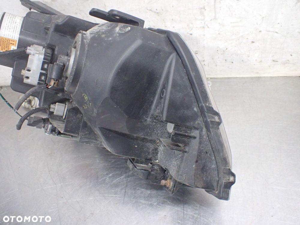 LAMPA LEWA PRZEDNIA XENON SUZUKI GRAND VITARA II 1.9 - 6