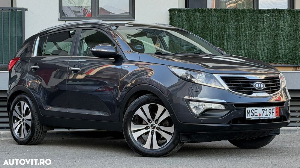 Kia Sportage 2.0 CRDI 4WD Automatik Fifa World Cup Edition - 1