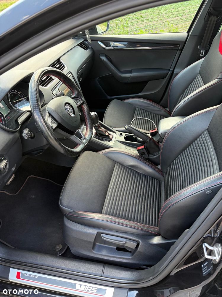 Skoda Octavia 2.0 TDI DSG RS - 36
